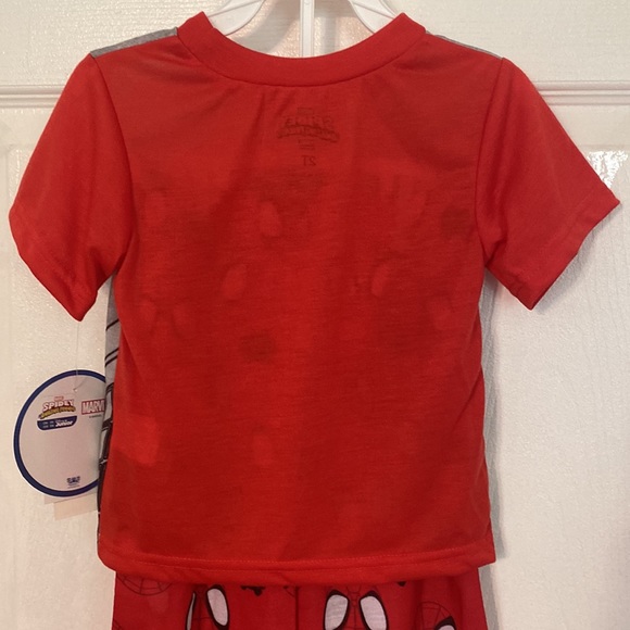 Spidey Man Boys Pajamas Size 2 Toddler - Picture 3 of 5